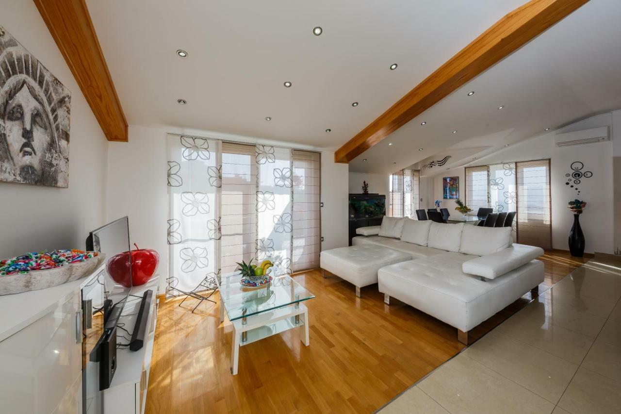 Apartments Selak สปลิท ภายนอก รูปภาพ