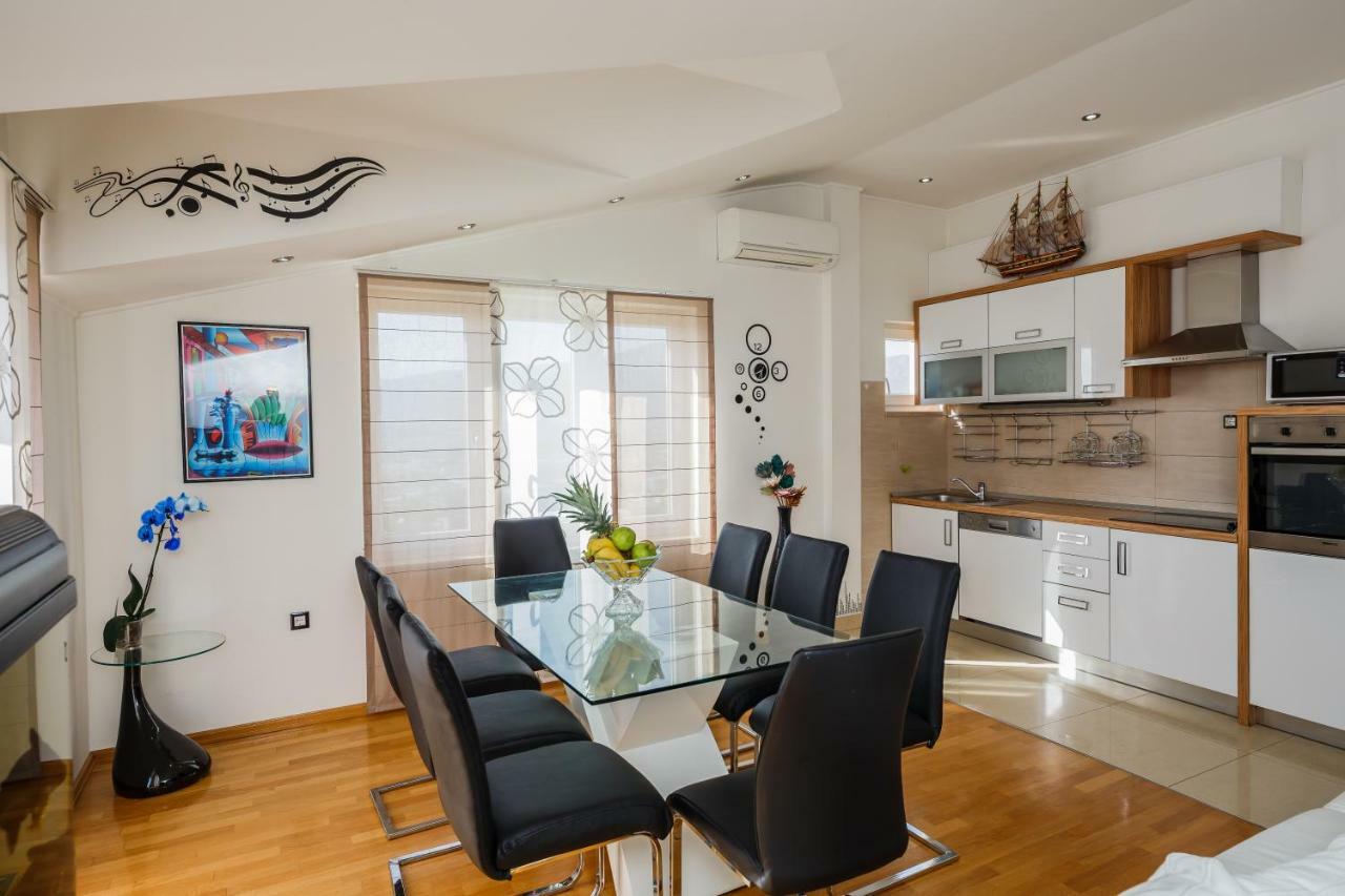 Apartments Selak สปลิท ภายนอก รูปภาพ