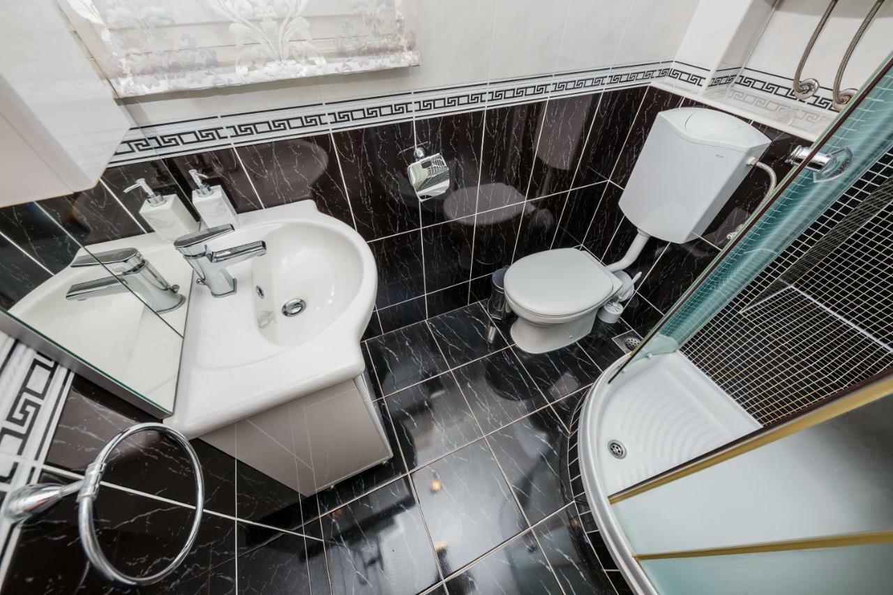 Apartments Selak สปลิท ภายนอก รูปภาพ
