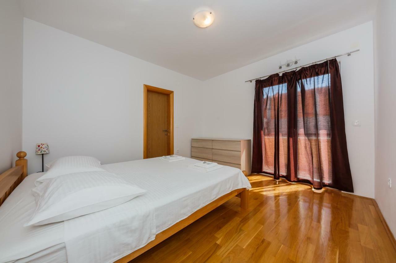 Apartments Selak สปลิท ภายนอก รูปภาพ