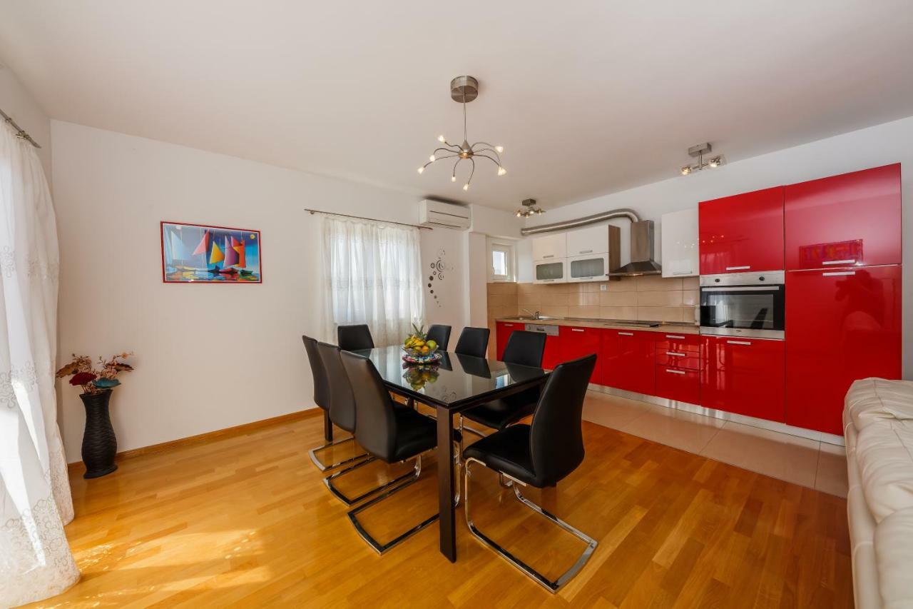 Apartments Selak สปลิท ภายนอก รูปภาพ