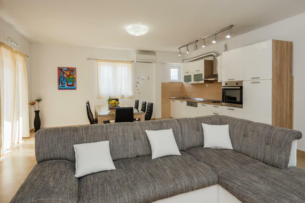 Apartments Selak สปลิท ภายนอก รูปภาพ