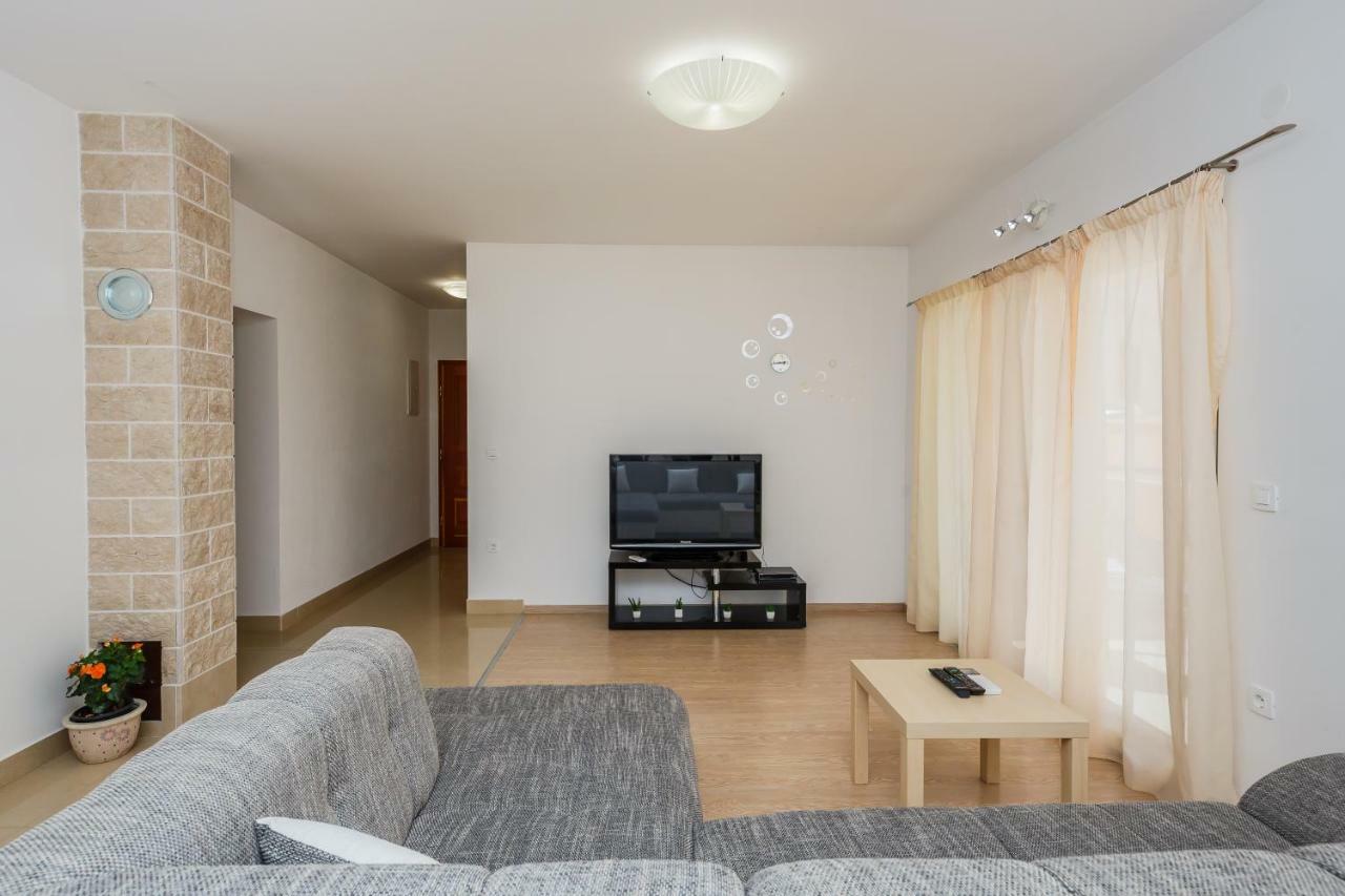 Apartments Selak สปลิท ภายนอก รูปภาพ