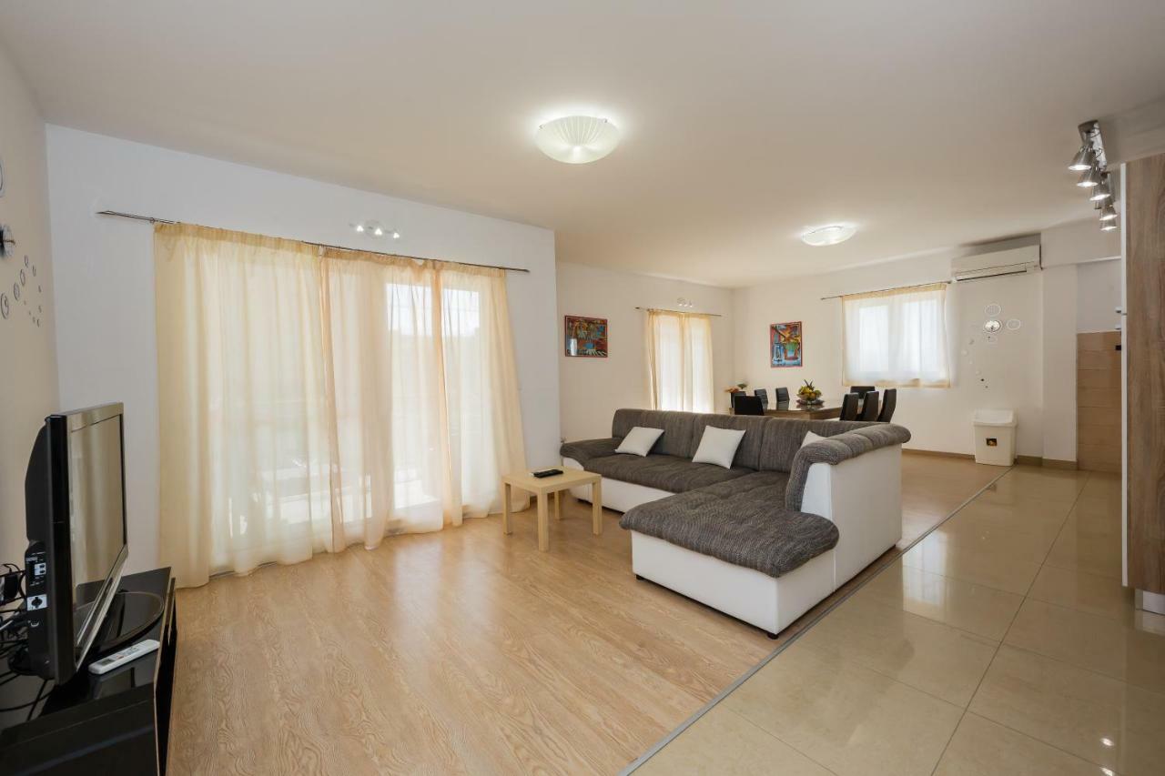 Apartments Selak สปลิท ภายนอก รูปภาพ