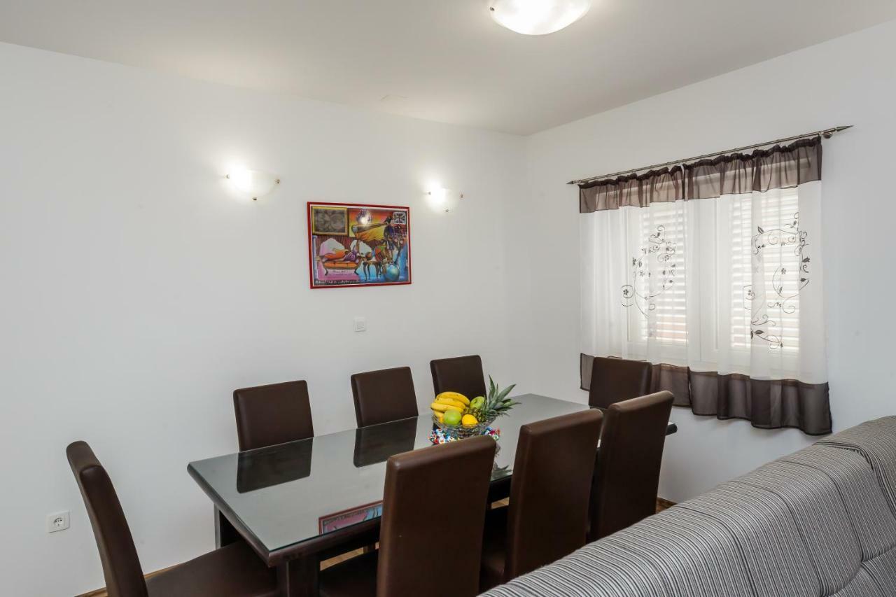 Apartments Selak สปลิท ภายนอก รูปภาพ
