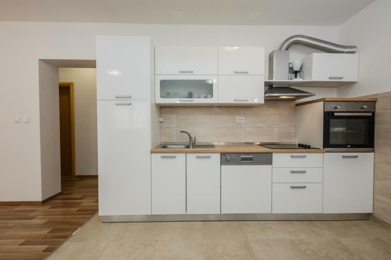 Apartments Selak สปลิท ภายนอก รูปภาพ
