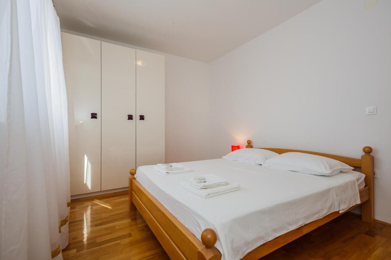 Apartments Selak สปลิท ภายนอก รูปภาพ
